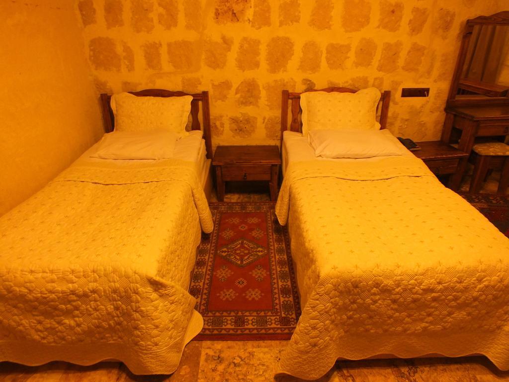Dilek Tepesi Cave Hotel Ayvali Exterior photo